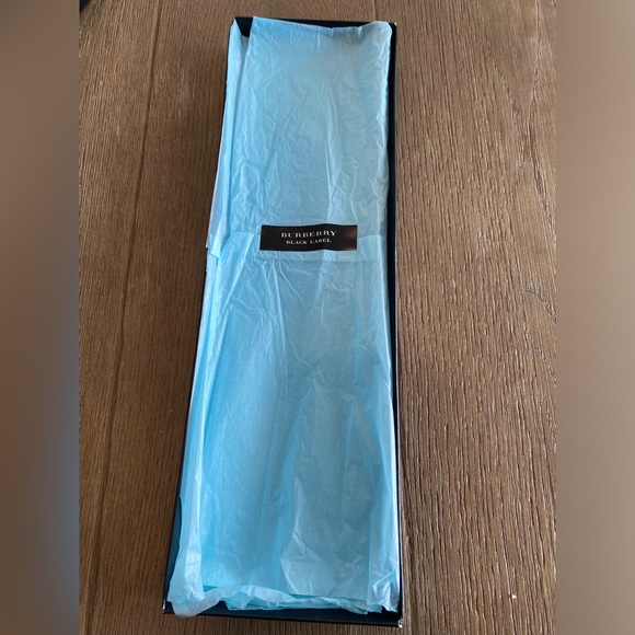 Burberry Necktie NWT - Picture 6 of 6